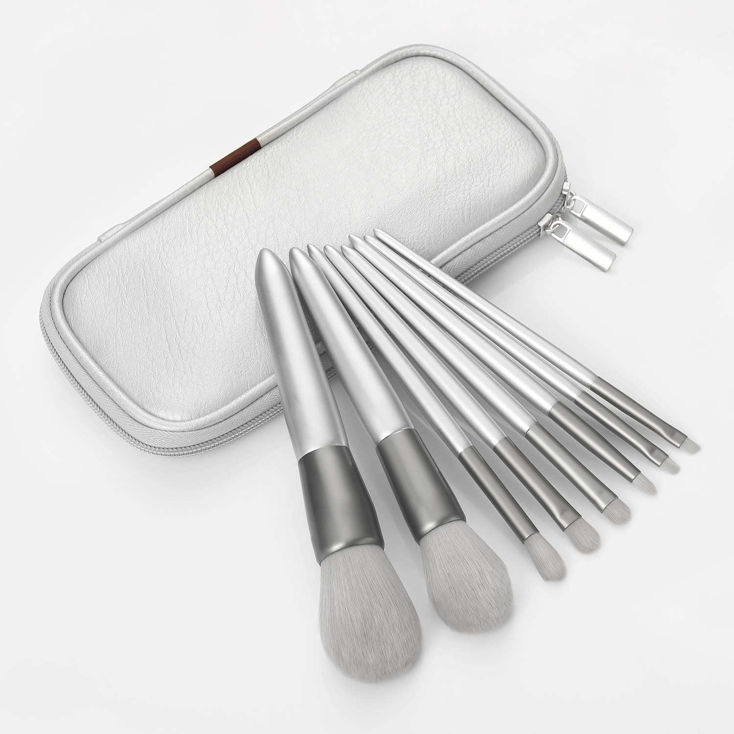 The manufacturer supplies 8 makeup brush sets, storage bags, artificial fiber wooden handles, blush brushes, loose powder brushes, shanilak in stock pic 3