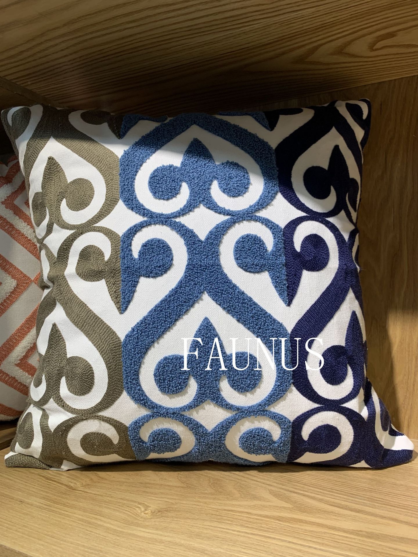 亚马逊爆款美式现代简约几何棉麻刺绣沙发抱枕绣花抱枕套
跨境详情20