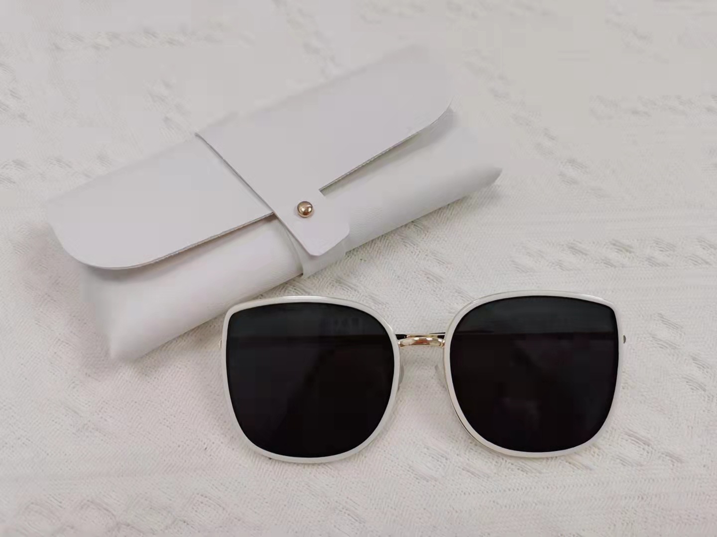 2022 New Korean-style sunglasses, the same bibi sunglasses as the popular ones on Instagram, large square sunglasses for men and women pic 5