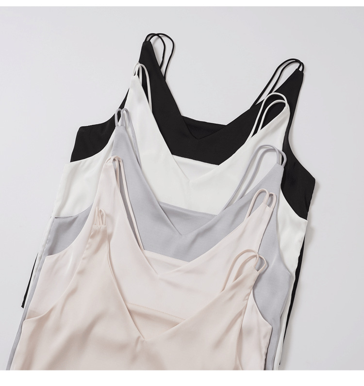 Jialqi, a popular female summer V-neck dress with a halter top, wears a suit over it and a silk satin slim-fitting base layer inside pic 48