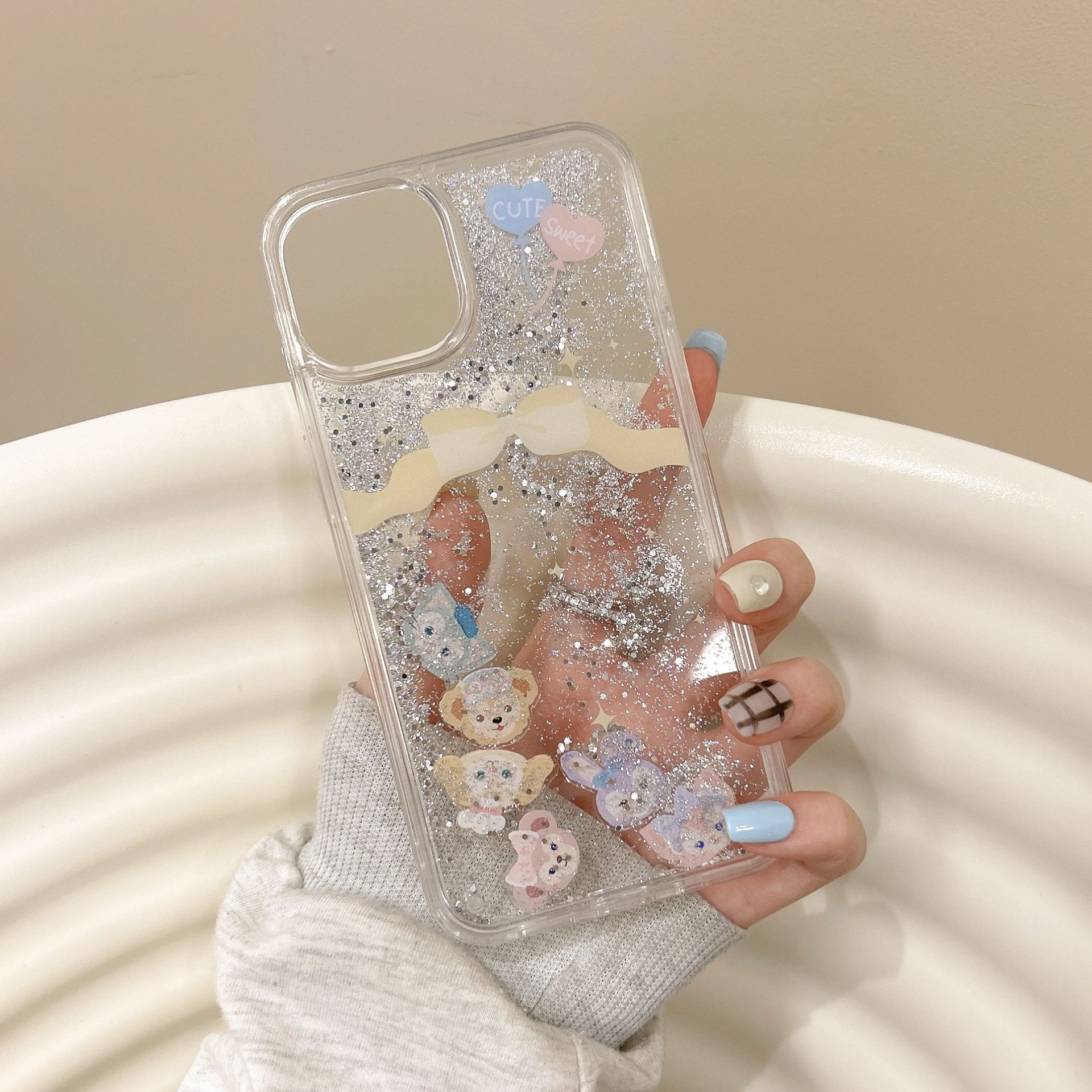 The popular cartoon is cute and fun, suitable for iPhone14pro max and iPhone 15. The phone case is 13/12 transparent with flowing sand pic 52