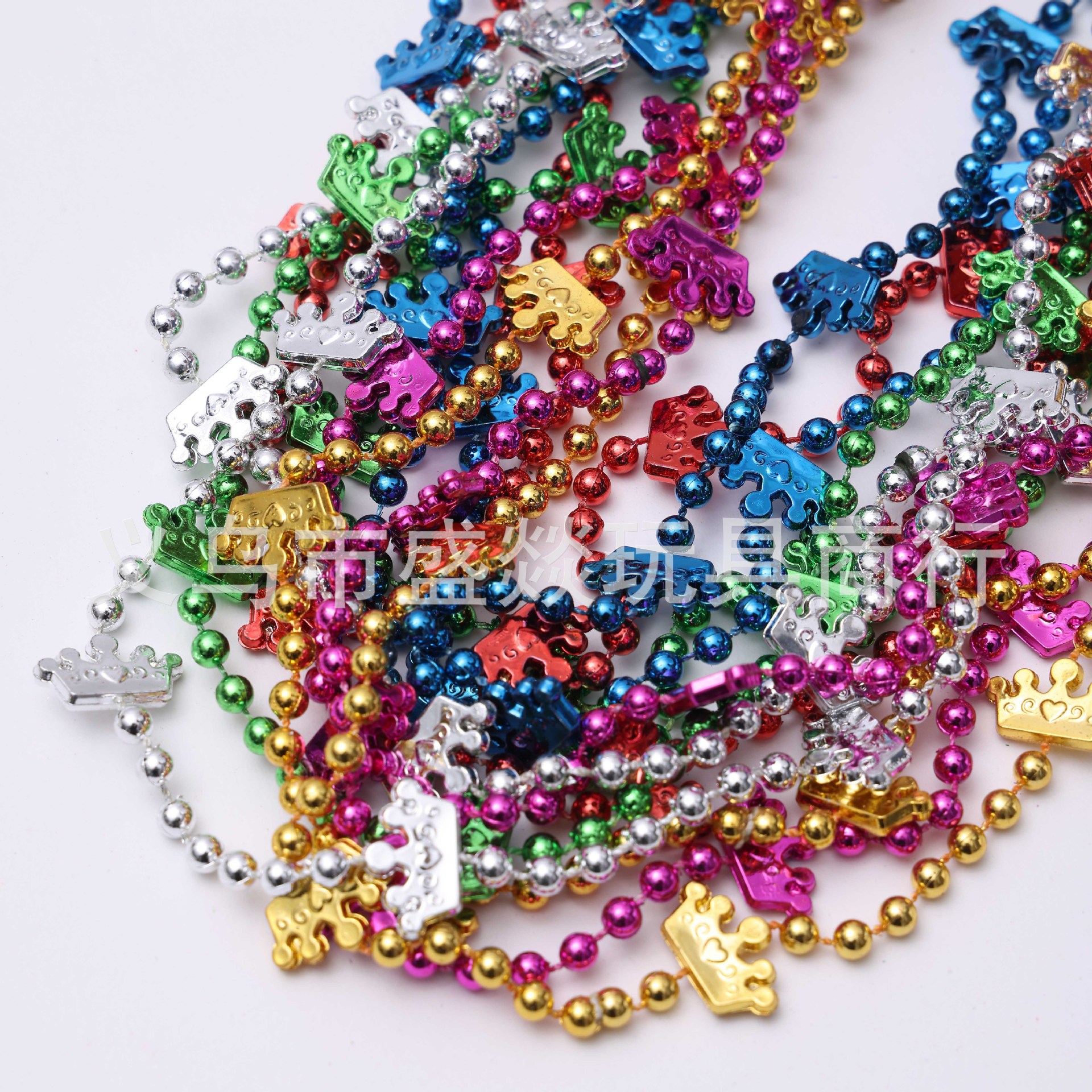 跨境爱心小皇冠电镀珠链彩色项链独立日狂欢万圣节派对波珠链道具详情4