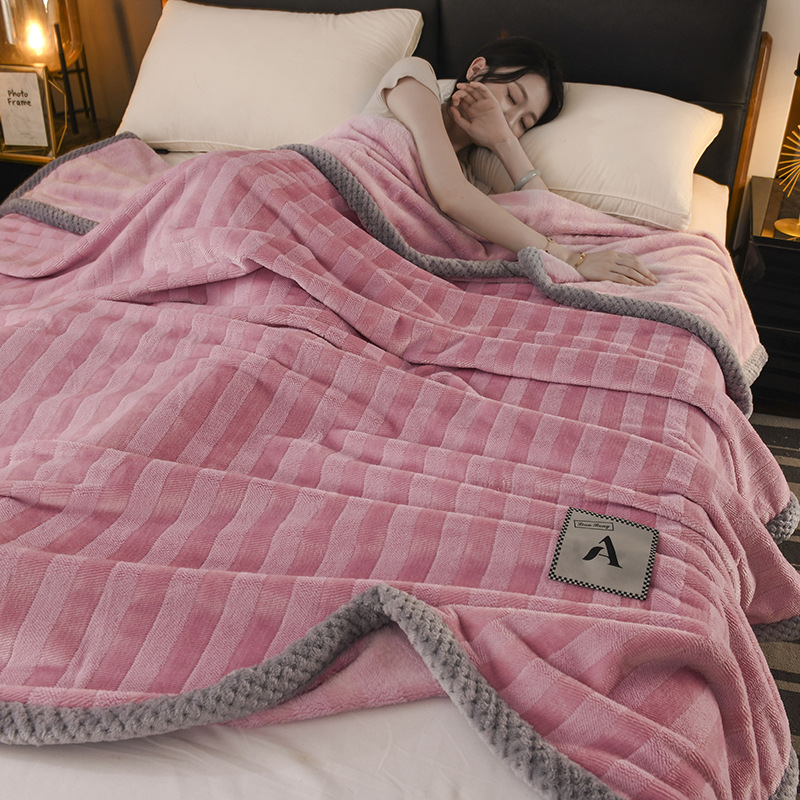 Wholesale European-style autumn and winter 100-cotton all-cotton brushed embroidery four-piece set, active pure cotton thickened quilt cover and bed sheet cap pic 1