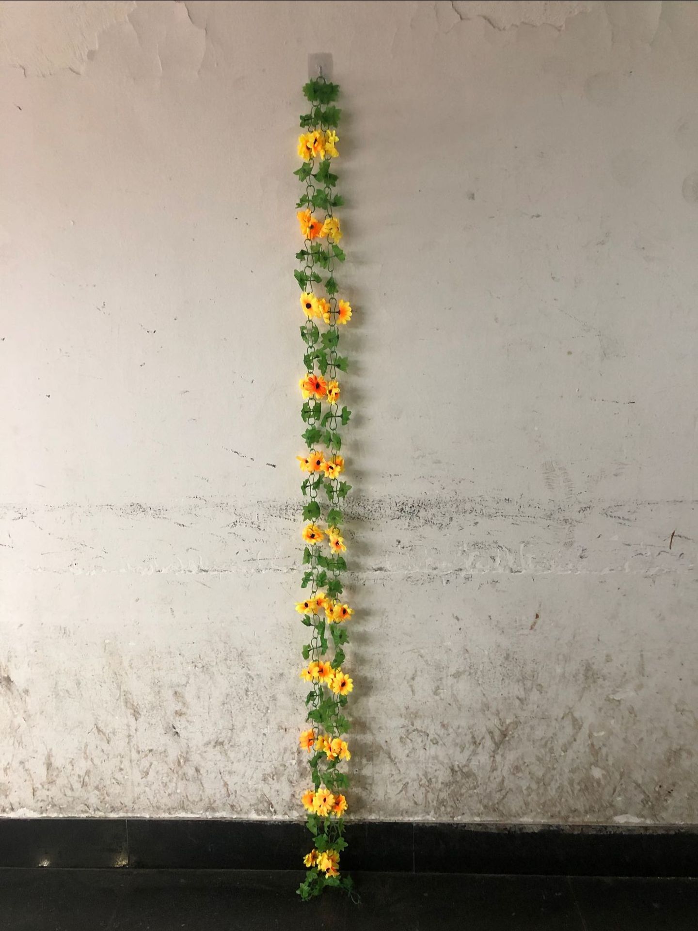 Simulated sunflower vines, simulated sunflower strips, plastic flower lilies, decorative vines, sunflower strips, Amazon pic 11