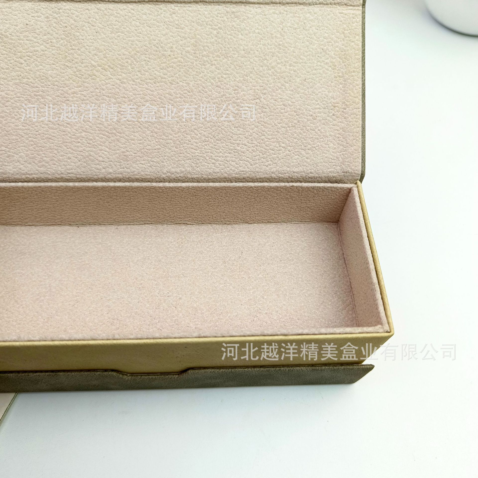 双层眼镜盒两幅装厂家批发大容量近视眼镜盒简约高级防压太阳镜盒详情13