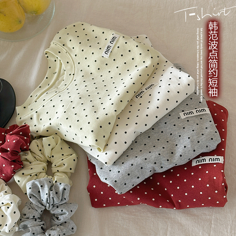 A new summer lace patchwork short-sleeved shirt for girls in 2025, a sweet and fashionable T-shirt for children pic 10
