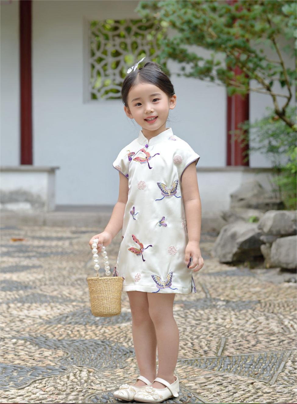 国潮女童夏款无袖旗袍裙中国风童旗袍蝴蝶飞飞唐装汉服童装详情2