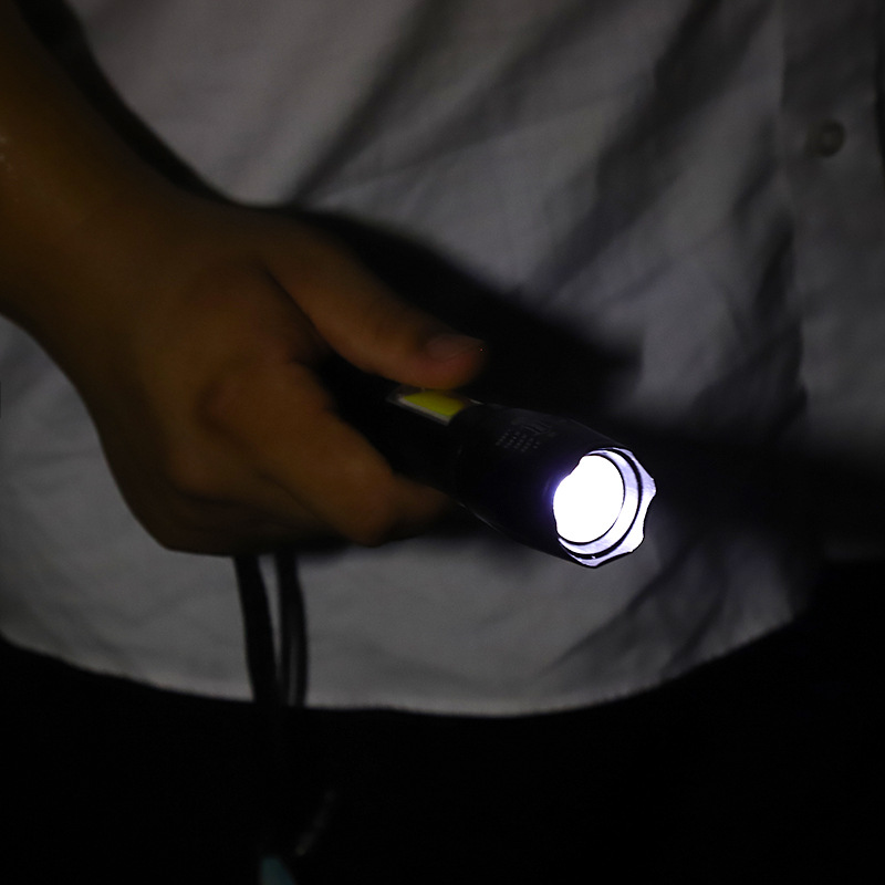 Factory direct sales of multi-functional COB+ high-intensity flashlight, USB charging, telescopic zoom high-intensity flashlight, LED lamp pic 5