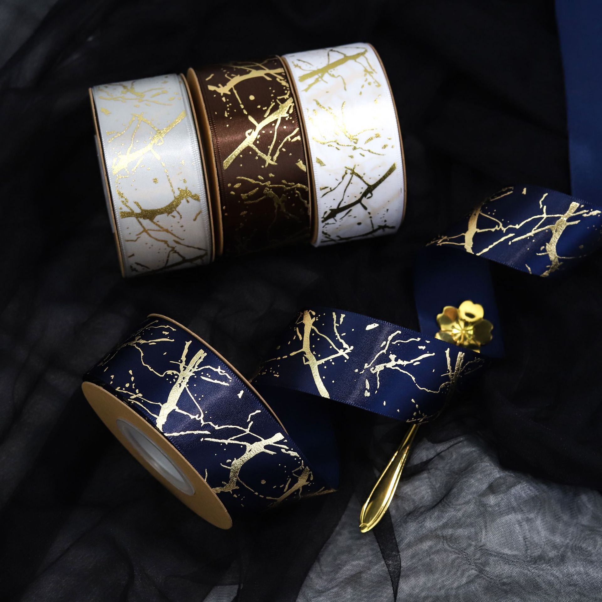 Lu De 2.5CM webbing with gilding, irregular pattern logo, white ribbon gilding, cake gift box, bow pic 18