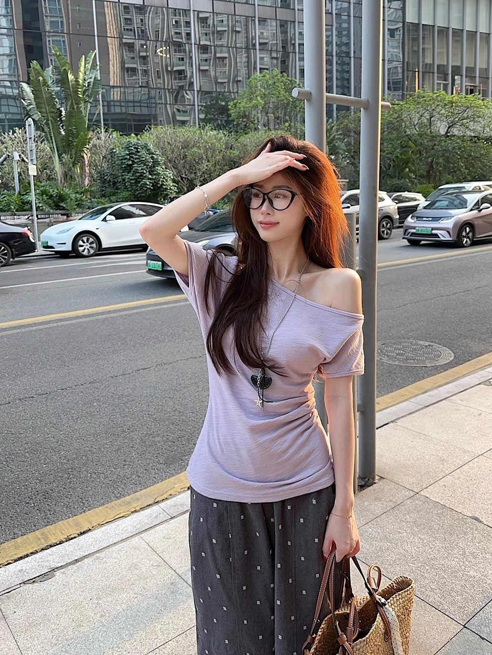 Korean casual design sense, niche and unique off-the-shoulder short-sleeved T-shirt for women, a chic summer waist-cinching and figure-hugging off-the-shoulder top pic 11