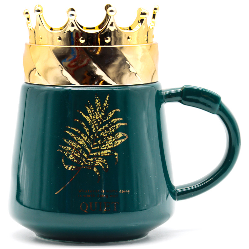Hot-selling creative golden mirror crown ceramic mug with lid spoon large capacity water cup set, fashionable and exquisite hand-held gift box cup, personal business gift, home and office personalized cup, supports visiting logo factory direct supply pic 5
