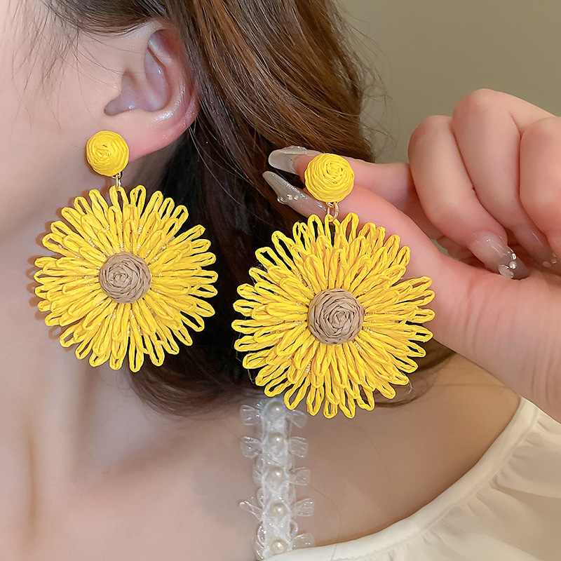 Silver needle yellow flower tassel stud earrings, super fairy-like spring and summer sweet earrings, fashionable, light luxury and high-end earrings for women pic 10