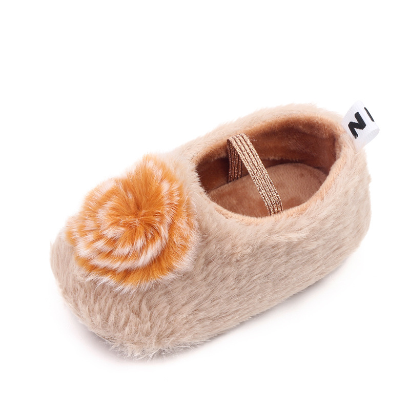 For babies aged 0-1, there are cute cotton shoes. For girls, there are suede princess shoes, shallow elastic cotton shoes, and fluffy shoes for girls. The size is 2750 pic 7