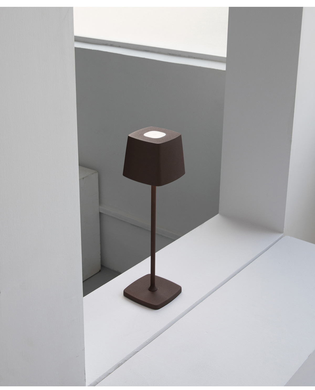 Новая модная лампа с коротким прикроватным столом, закрывающая глаза от USB lightnight lightning pic 9
