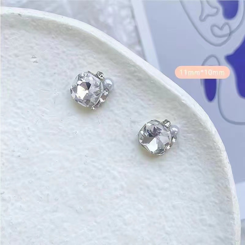 New nail art pile diamond finished product: asymmetrical rectangular heart, fat square axe diamond, super shiny, light luxury, versatile pearl crystal diamond pic 5