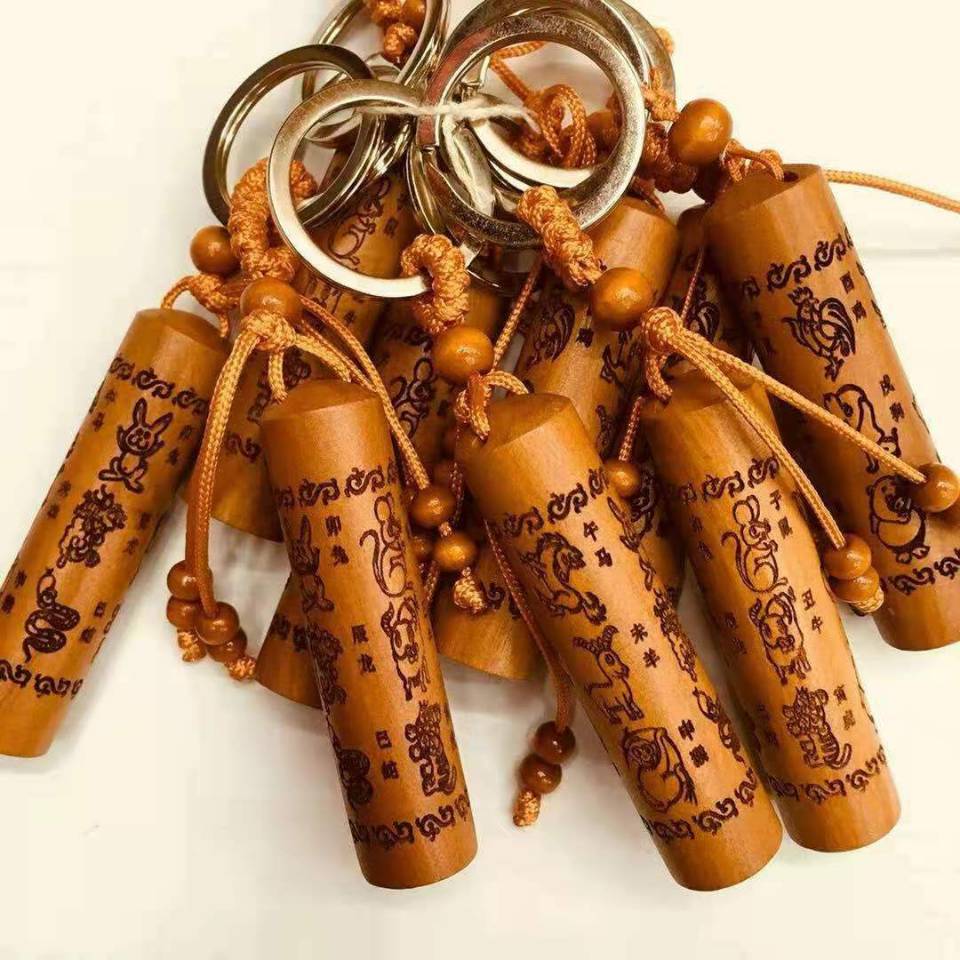 Peach wood keychains, car hangers, wooden key hangers, accessories, decorative accessories, gifts, keychains, rings pic 27