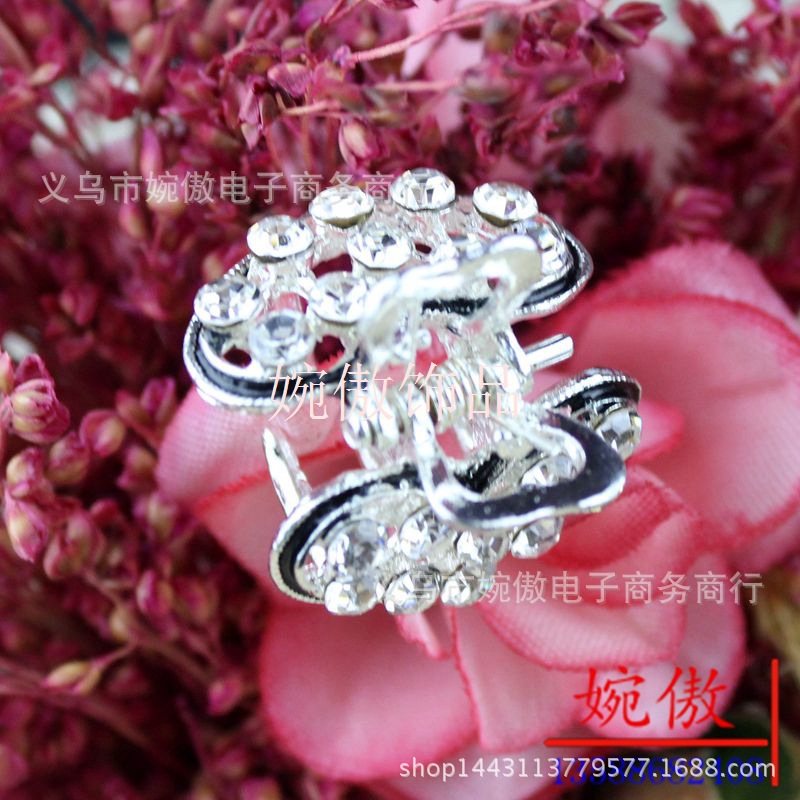 Alloy diamond-encrusted small claw clips, grab clips, hair clips, gold and silver, Yiwu two-yuan store small commodity headwear wholesale pic 9