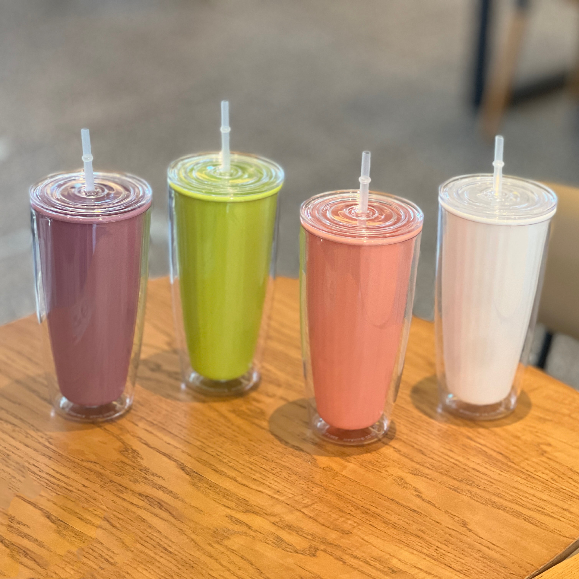 Wholesale of new summer internet-famous couple cups, plastic straw cups, and large-capacity plastic water cups for export with vertical patterns and straight bodies pic 6