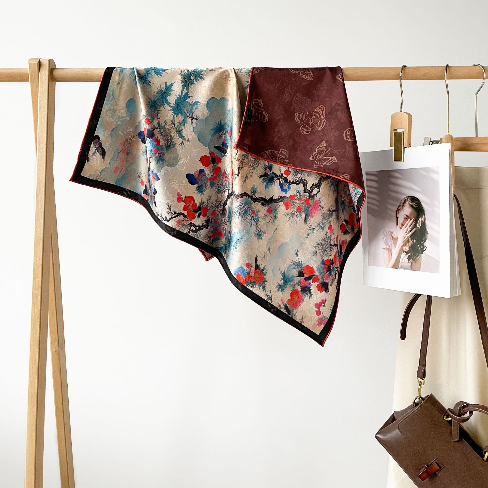 国潮中式山水丝巾方巾高级感高档香云纱装饰围脖夏季防晒披肩现货批发详情24