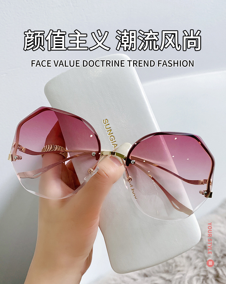 2022 New Korean-style trendy light-colored transparent sunglasses for women, a popular UV-blocking frameless glasses pic 1