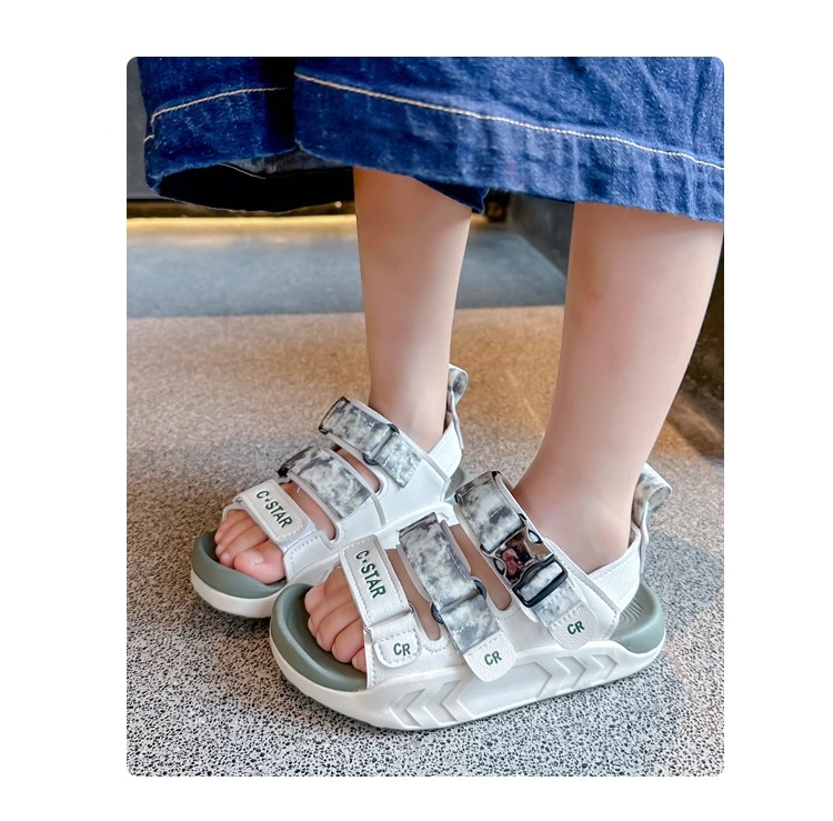 儿童运动凉鞋2024夏季新款男童防滑包头沙滩鞋迷彩软底女童休闲鞋详情21