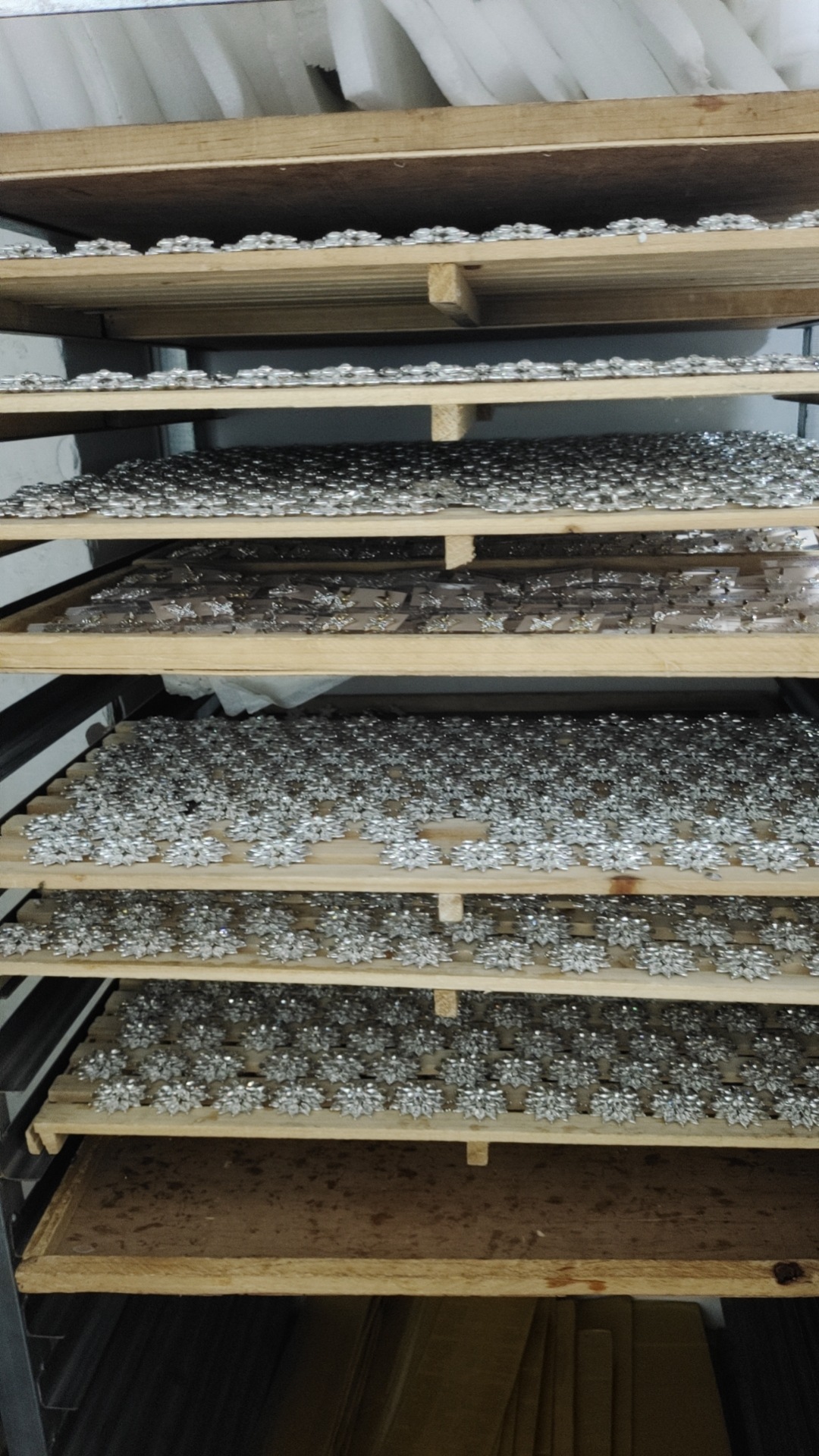 Korean-style fashionable and versatile sweater chain long necklace, with a unique and elegant style and a high-end feel. Blue crystal flower tassel decoration pic 15