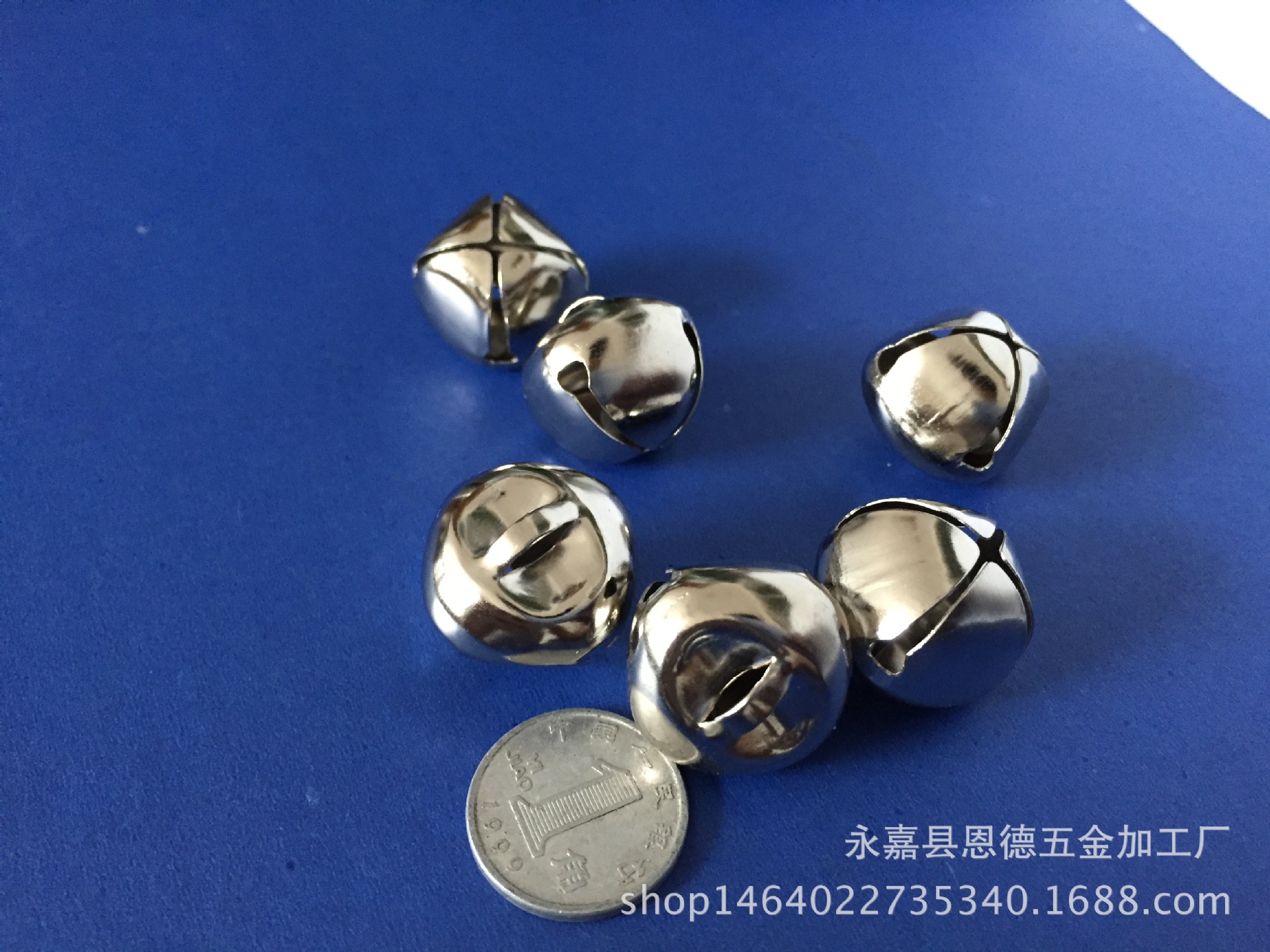 复古纯色电镀铜铃铛 一字开口宠物铃铛 圣诞节装饰用品 铜胚色铜材质 螺母固定 结实耐用详情4