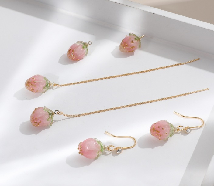 Heat shrinkable resin, strawberry bud necklace, pendant, hairpin, bracelet, resin, diy material wholesale, jewelry and clothing accessories pic 6