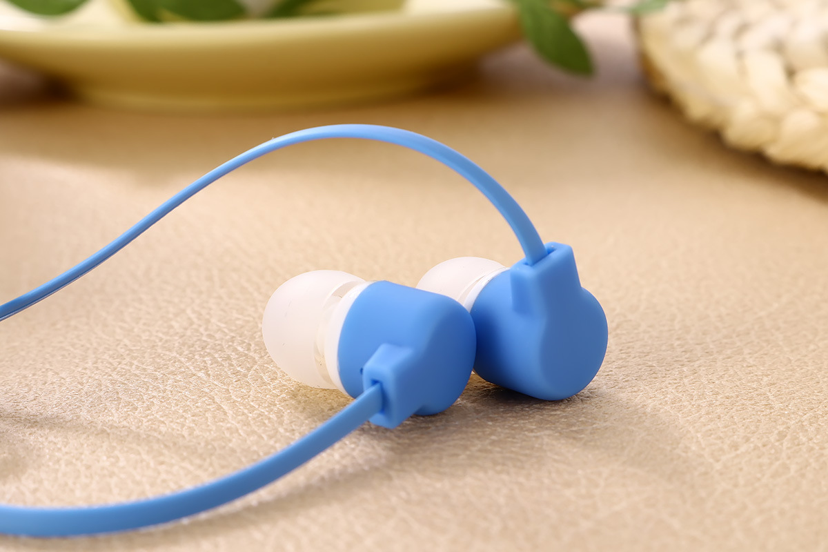 The cute student cartoon in-ear wired headphones with a high level of appearance and a storage case support KTV call answering buttons pic 37