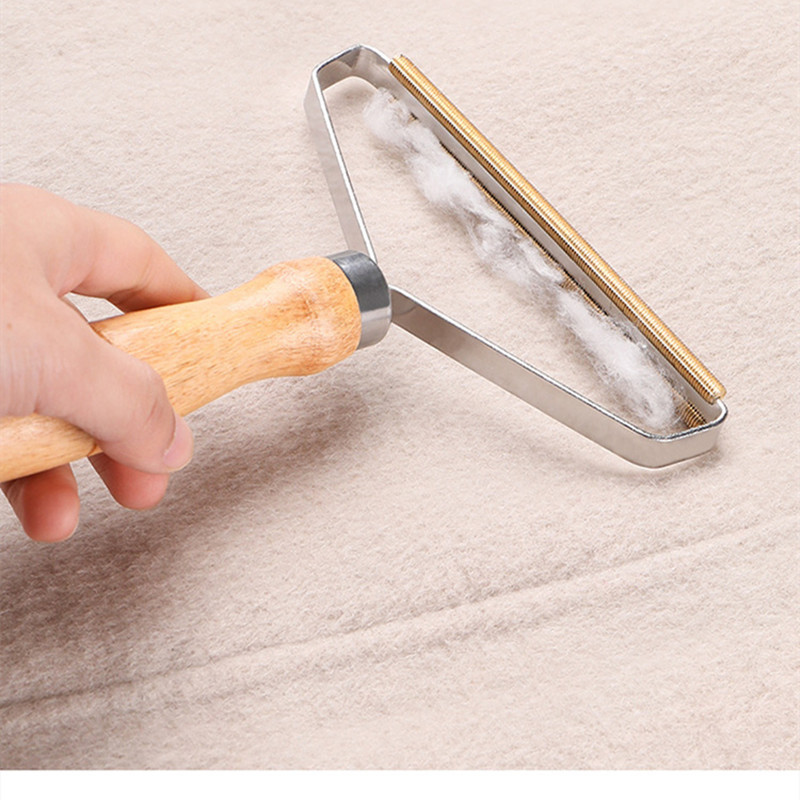 Factory direct sales of wooden coat hair scrapers and manual hair removers, wholesale two-yuan store supply of new products pic 2
