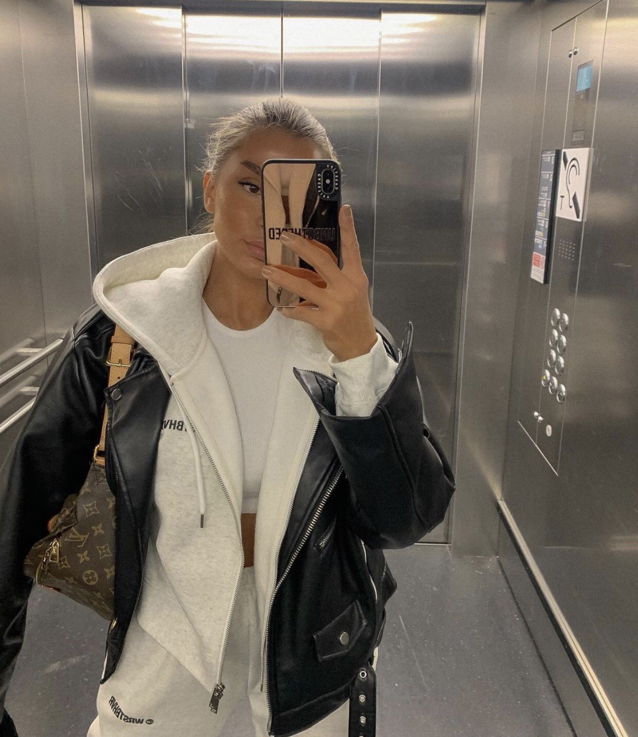 A thickened and fleece hooded suit jacket with an ins trendy girl design sense, a short grey hooded cardigan for women pic 3