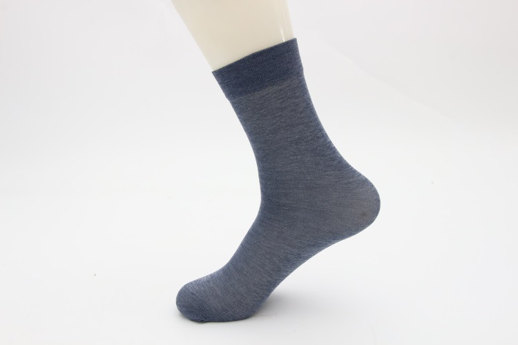 Hombres de verano medias de tubo medio calcetines de baño de pies calcetines de piso mercerizado algodón color sólido estilo fino negocios hombres calcetines al por mayor pic 18