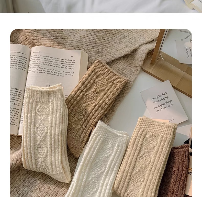 羊毛袜子女秋冬保暖加厚中筒袜日系奶咖长筒袜发热月子堆堆袜批发详情10