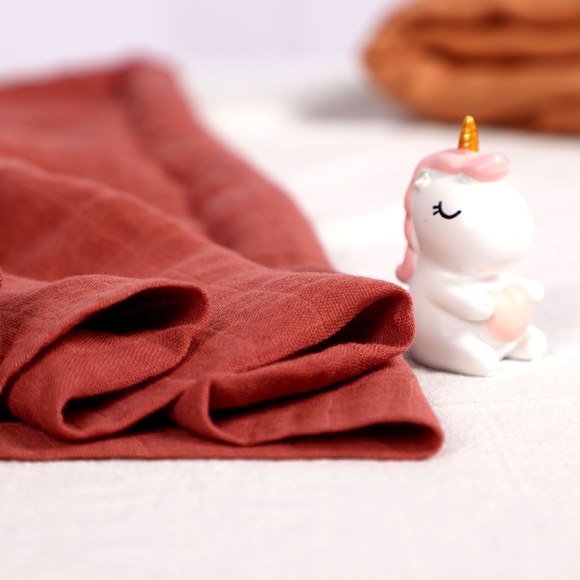 Best-selling bamboo cotton dyed gauze bath towels on Instagram and Amazon, muslin baby wraps, baby blankets, and plain quilts pic 7