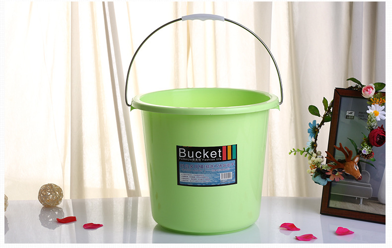 Thickened small plastic bucket from the origin, 13L shock-resistant plastic bucket, portable household car wash bucket pic 15
