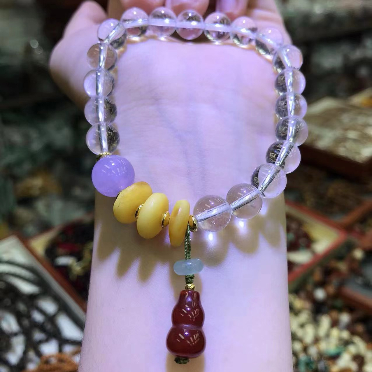 Wholesale of natural white crystal purple lithium bracelets, beeswax cakes, red agate gourds, cultural and artistic bracelets, and new Chinese-style jewelry pic 9