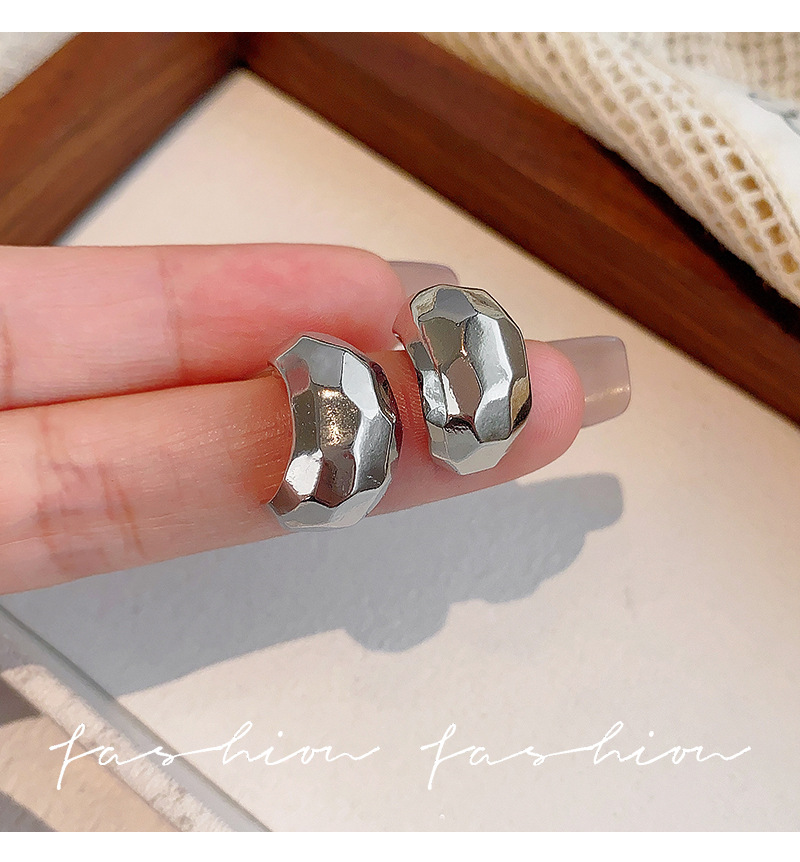 European and American niche matte metal brushed and cut silver earrings, trendy and individualistic, irregular stud earrings pic 12