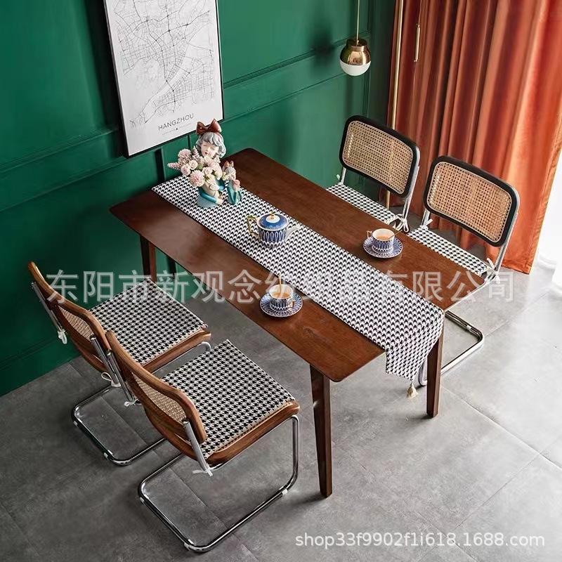 The Nordic checkered table flag features a simple and modern tablecloth, a light luxury and high-end long coffee table and TV cabinet cover fabric, exuding a sense of sophistication pic 2