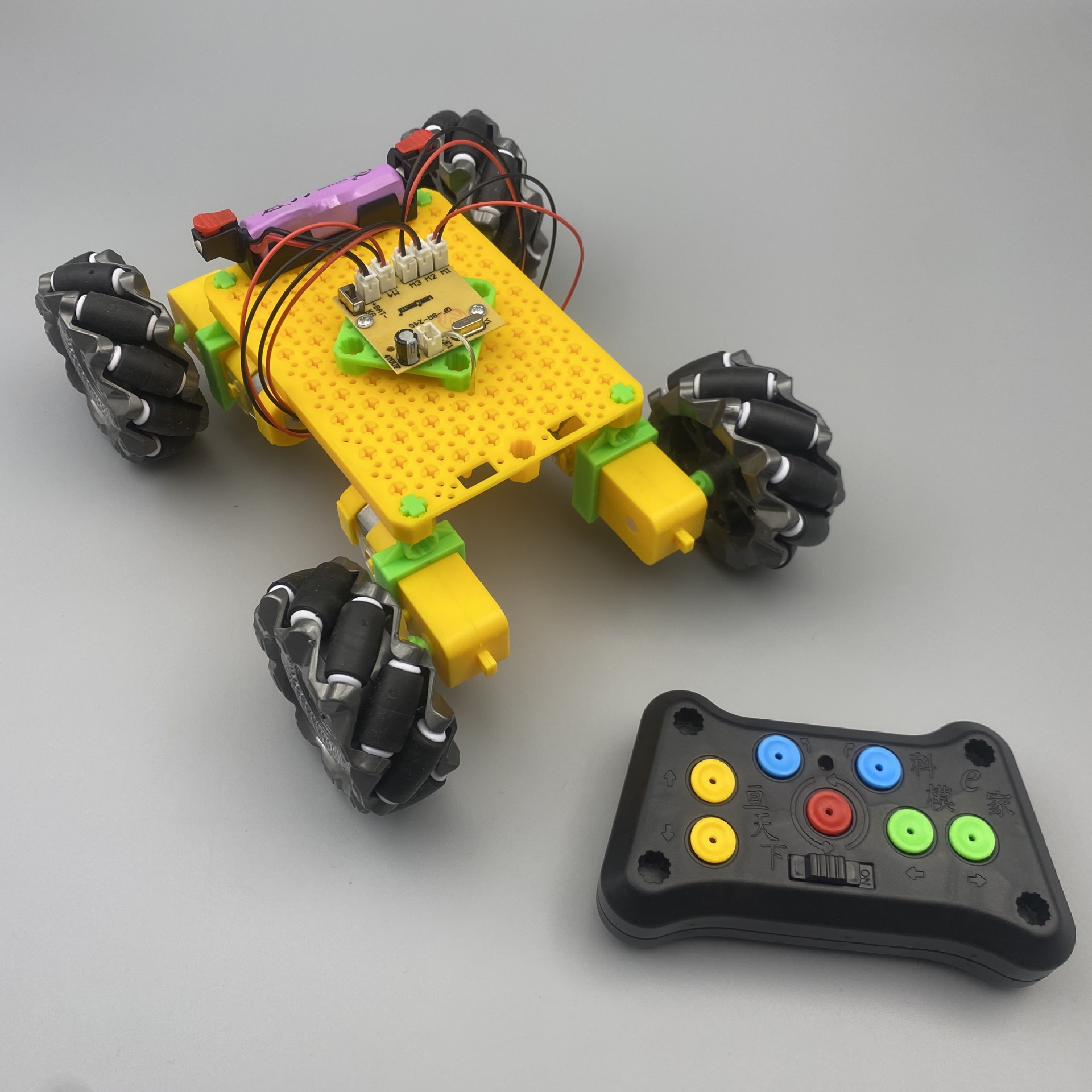 Electronic cricket little изготавливает четырехсторонние гоночные машины ручной работы DIY-модели для обучения детей дистанционному использованию телетранспортных средств pic 6