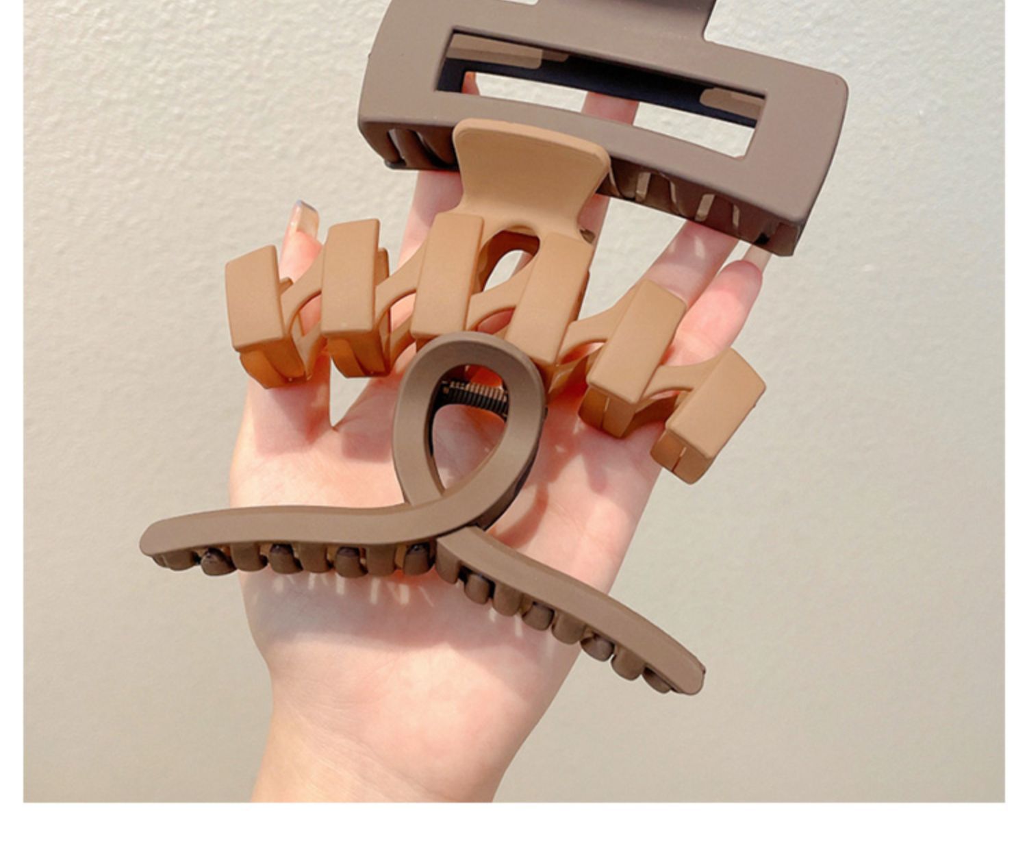 Korean-style large updo hair clips, high-end hairpins, shark clips, ins atmosphere, autumn and winter plush hair accessories pic 26