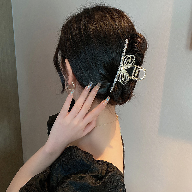 Elegant hair clip at the back of the head, large shark clip, elegant bow headwear, female 2023 Internet celebrity hair clip pic 5