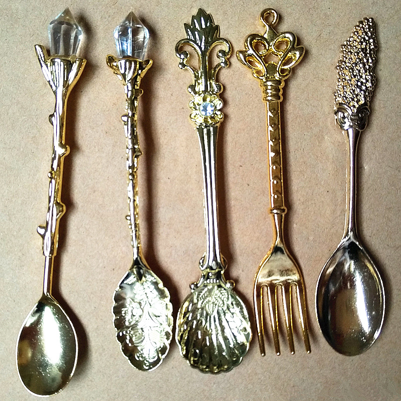 Retro European court tableware 6-piece set: fruit fork, cake fork, pomegranate flower, coffee spoon, small spoon, gold and silver, bronze, dessert spoon, dessert fork, coffee mixing spoon, tableware, ice cream spoon, fork spoon pic 27