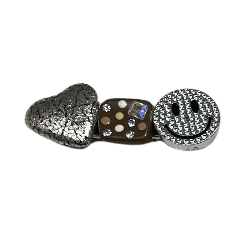 Boss Brother's new retro smiling face heart pearl pair, original Korean and Japanese design, women's niche style and temperament pic 4