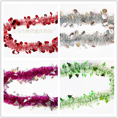 Christmas crutches are decorated with colorful stripes, and Christmas festival decorations are festive and joyous with wool stripes and latte art pic 18