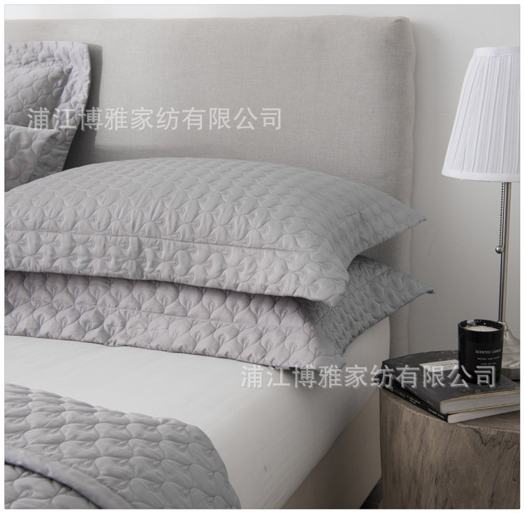 The manufacturer supplies summer quilted cotton bed sheets, pure cotton three-piece sets, skin-friendly quilted quilts and bed covers across borders, suitable for all seasons pic 38