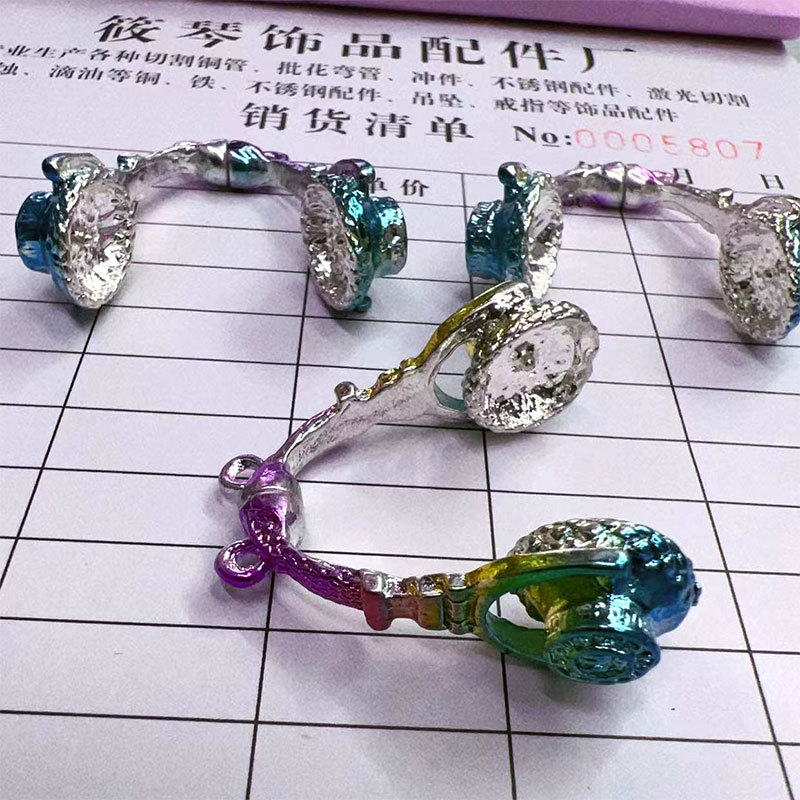 Cross-border best-selling retro DIY alloy necklace pendant, magnetic pendant, music headphones alloy jewelry accessories pic 3