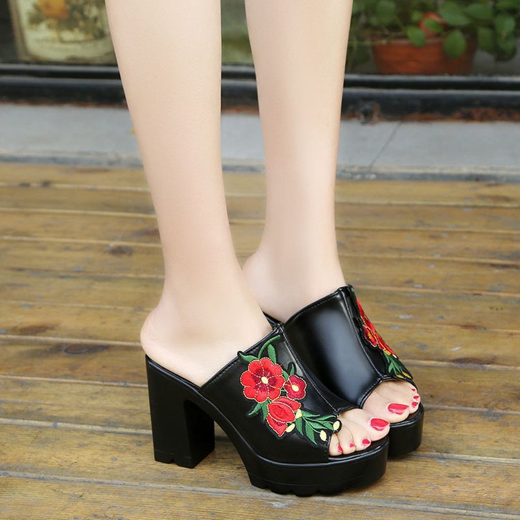 2024夏季新款高跟露趾女拖鞋轻便粗跟鱼嘴外穿女凉拖个性水台女鞋详情9