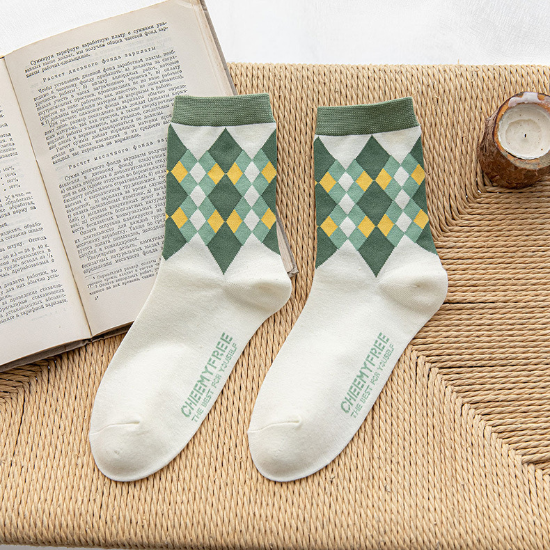 Sock street stand one-piece consignment, women's mid-calf socks, retro green diamond-shaped checkered, versatile, fashionable and trendy, forested floral long calf socks wholesale one-piece consignment pic 10