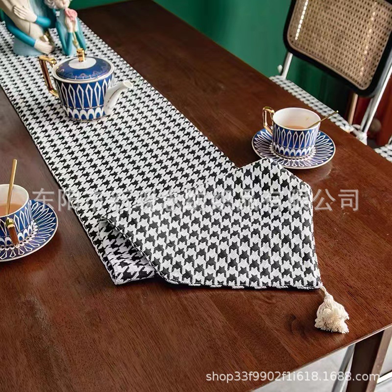 The Nordic checkered table flag features a simple and modern tablecloth, a light luxury and high-end long coffee table and TV cabinet cover fabric, exuding a sense of sophistication pic 5