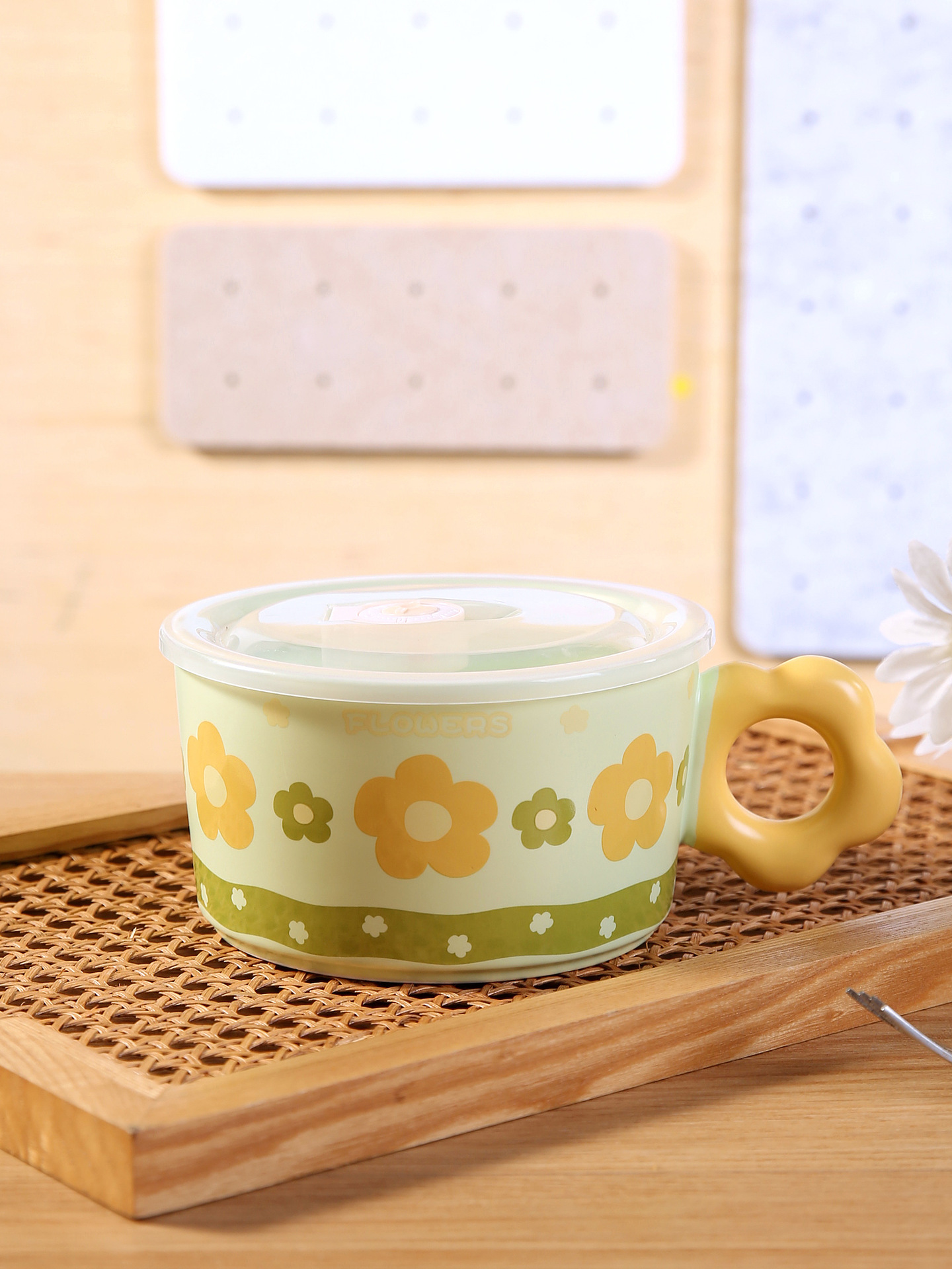 A high-quality, aesthetically pleasing, hand-painted flower-shaped ceramic instant noodle bowl from the pastoral series is a birthday gift for girls in student dormitories pic 7
